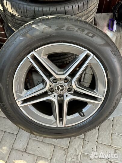 Pirelli P Zero 275/50 R20