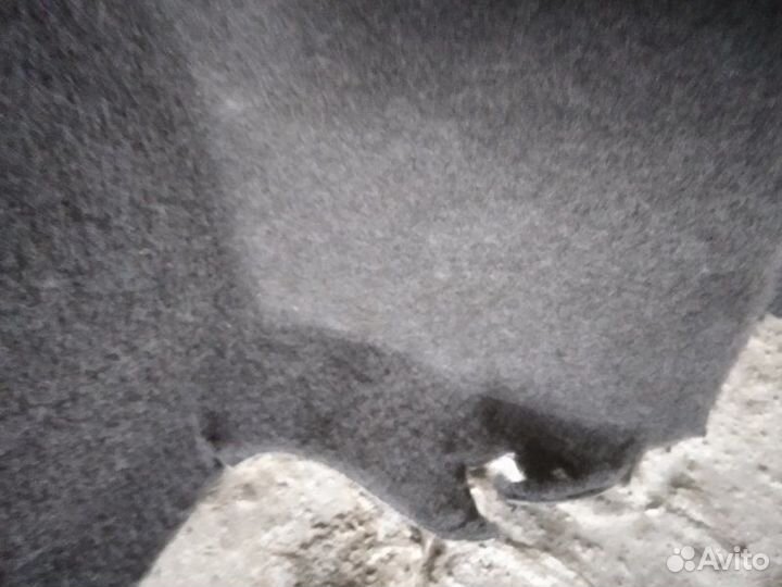 Обшивка пола багажника Mercedes