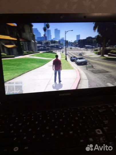Ноутбук самсунг
