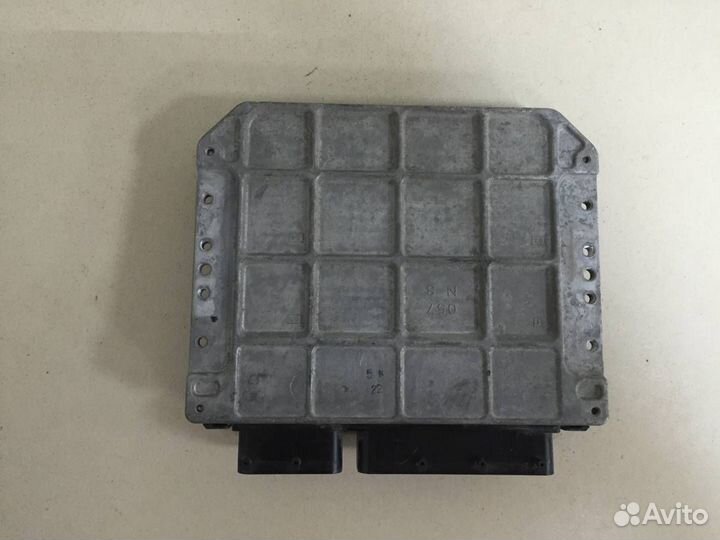 Блок управления двигателем Toyota Corolla E150 200