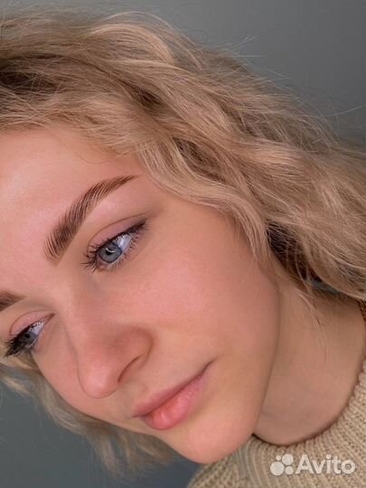 Модель на ламинирование бровей