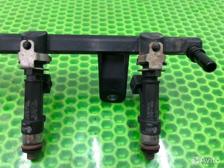 Топливная рампа Renault Logan седан K7JA710 2011