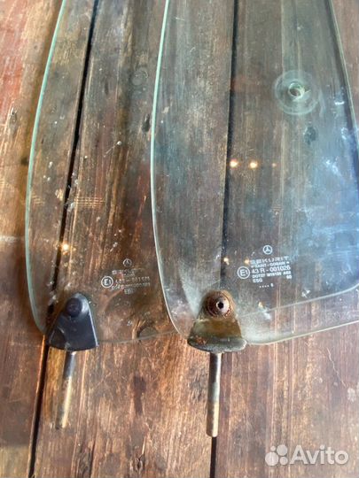 Стекла форточки на mercedes 814