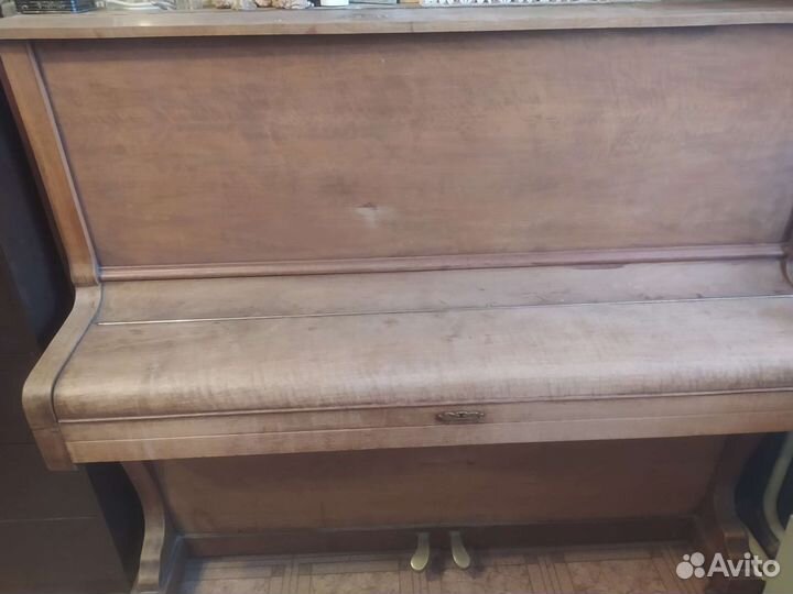 Пианино Беекер