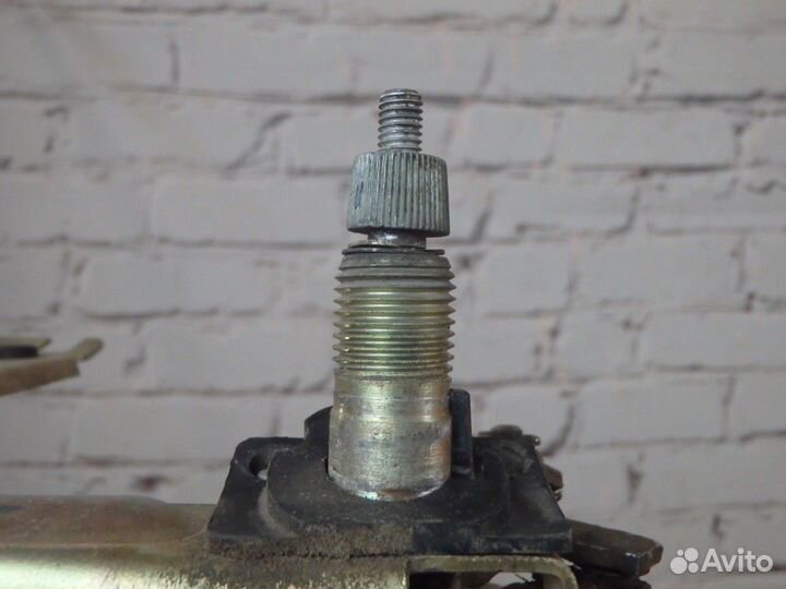 Трапеция стеклоочистителей 2107