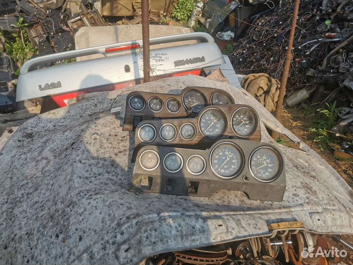 Приборная панель ваз