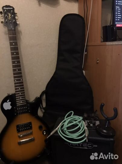Электро гитара с комбиком