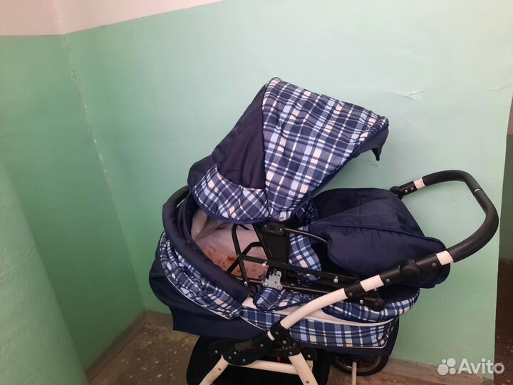 Прогулочная коляска зимняя