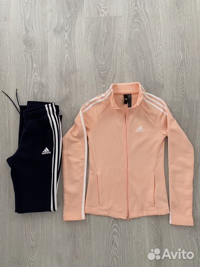 Спортивный костюм женский adidas xs оригинал