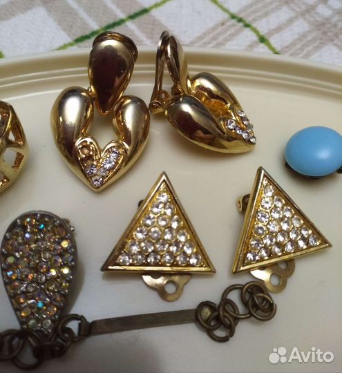 Лот бижутерии винтажная