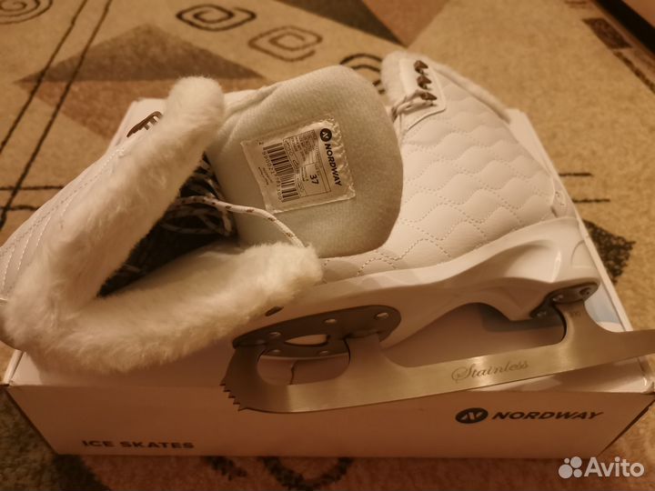 Коньки женские утепленные Размер 37