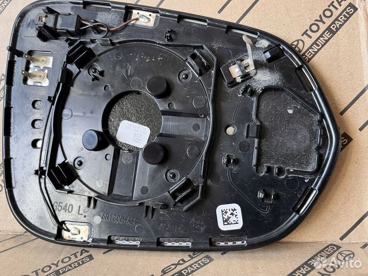 Зеркальный элемент левого зеркала Lexus RX 4