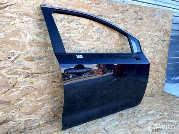Дверь передняя Toyota Corolla E210