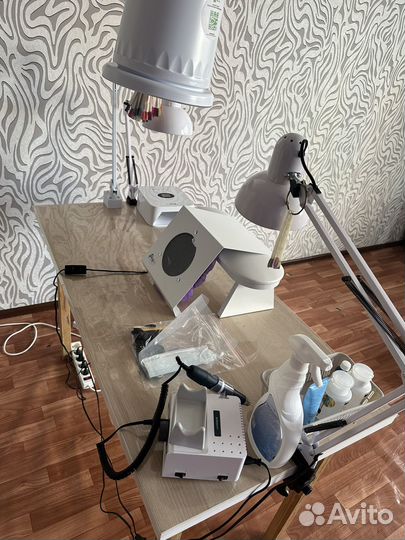 Нужна модель на маникюр