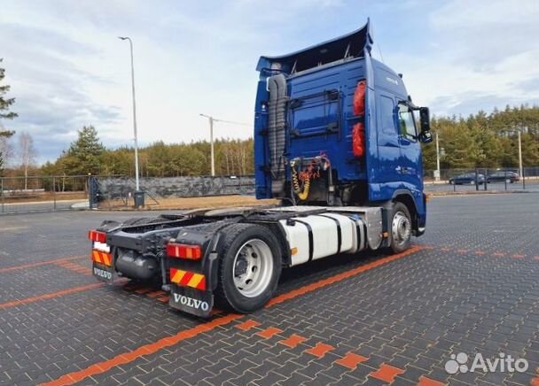 Pазбираем грузовик Volvo FH 2001-2005
