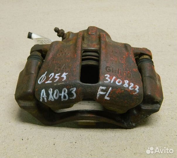 Суппорт передний левый Audi 80 B3