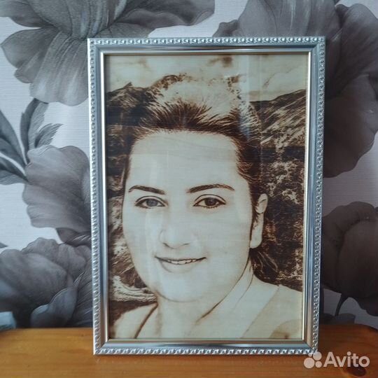 Выжигание портретов по фото на дереве Подарок