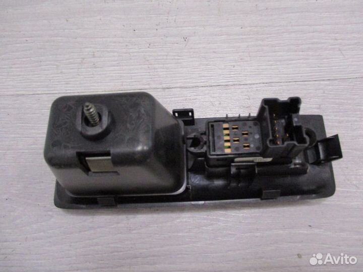 Блок управления стеклоподъемником задний правый