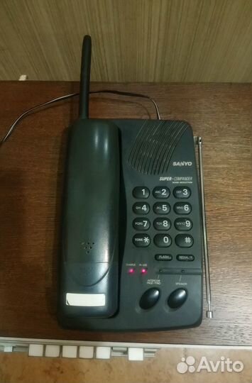 Телефон Sanyo CLT-536