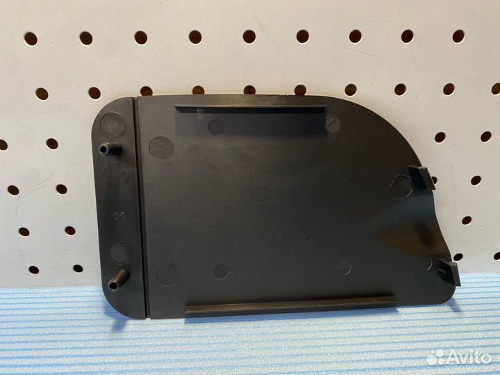 Заглушка бампера правая Renault Premium