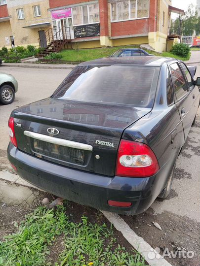 В разборе Лада Приора