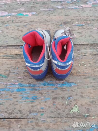 Лыжные ботинки