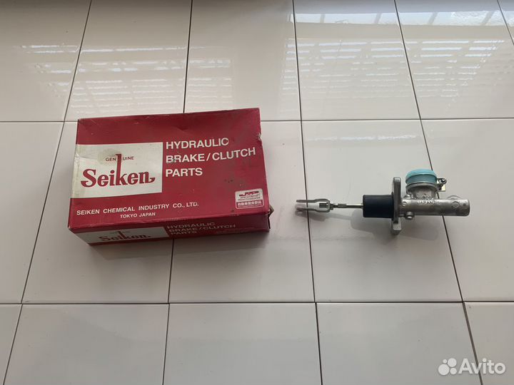 Главный цилиндр сцепления Nissan Atlas H41 J2F23