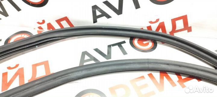 Уплотнительная резинка багажника Audi Q5 8R cdnc