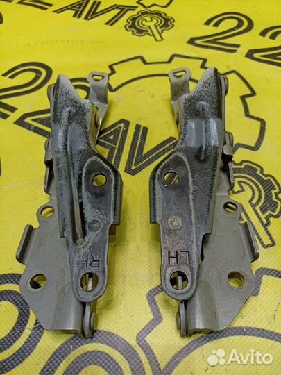 Петли капота Subaru Legacy BP5 EJ20X 2003