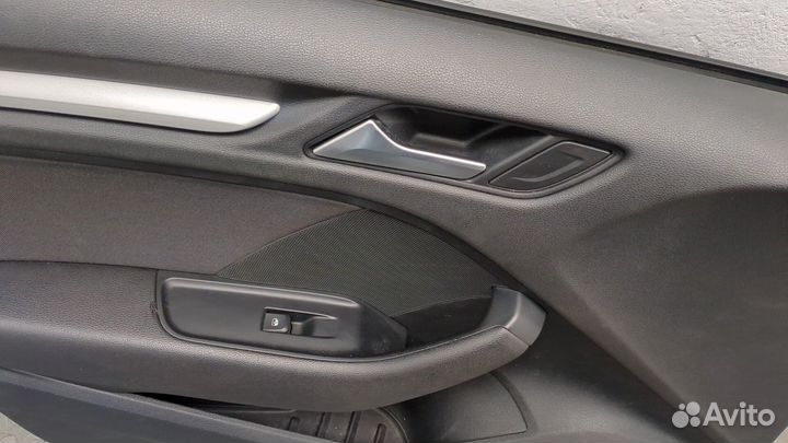 Дверь боковая левая передняя Audi A3 (8V), 2019