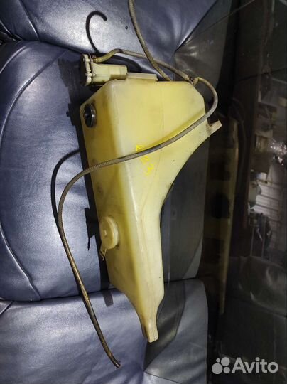 Бачок омывателя с тэном bmw e23