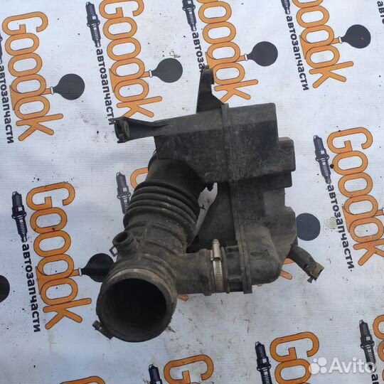 Воздуховод Nissan Primera P11