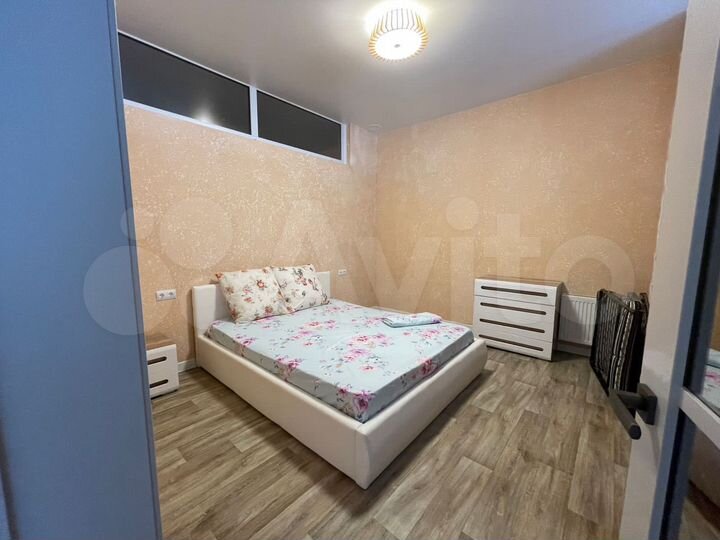 2-к. квартира, 72 м², 1/2 эт.