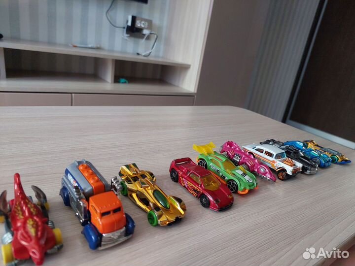 Коллекционные машинки Hot Wheels