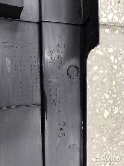 Подкапотный пластик Lexus LX570 450D 2007-2015