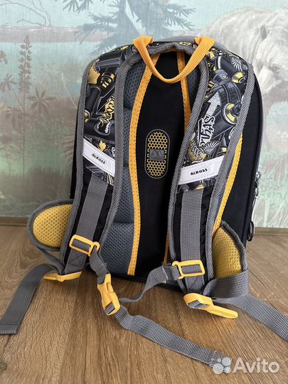 Рюкзак школьный across состояние нового