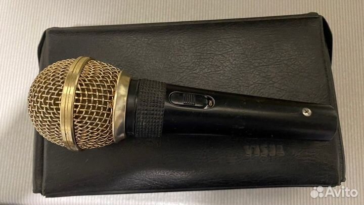 Профессиональный Вокальный микрофон с кнопкой