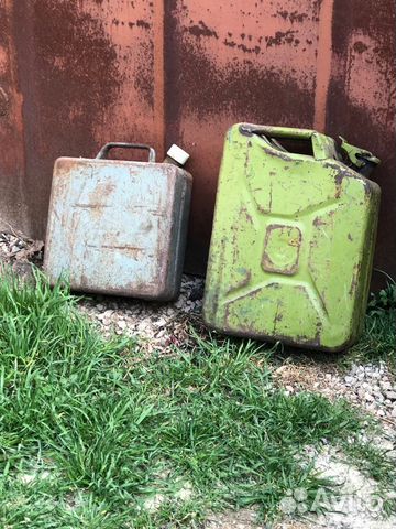 Продам канистры 20 и 10 литров