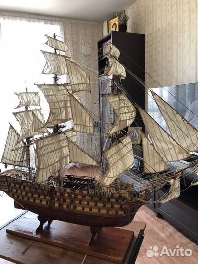 Продам корабль ручной работы Santisima Trinidad
