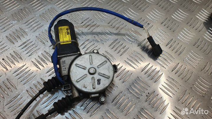 Стеклоподьемник задний правый Kia Spectra седан