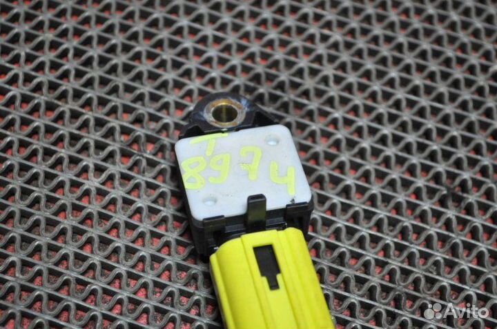 Датчик Airbag Toyota Auris ZRE151 1ZR-FE 2008