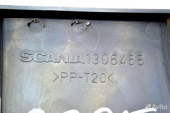 Крышка стойки A, левая scania 4-series 124 (01.95