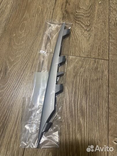 Оригинал молдинг решетки бампера BMW X5 E70 LCI