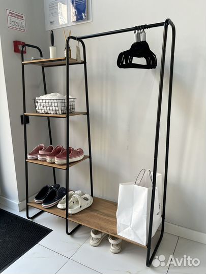 Стеллаж гардеробный