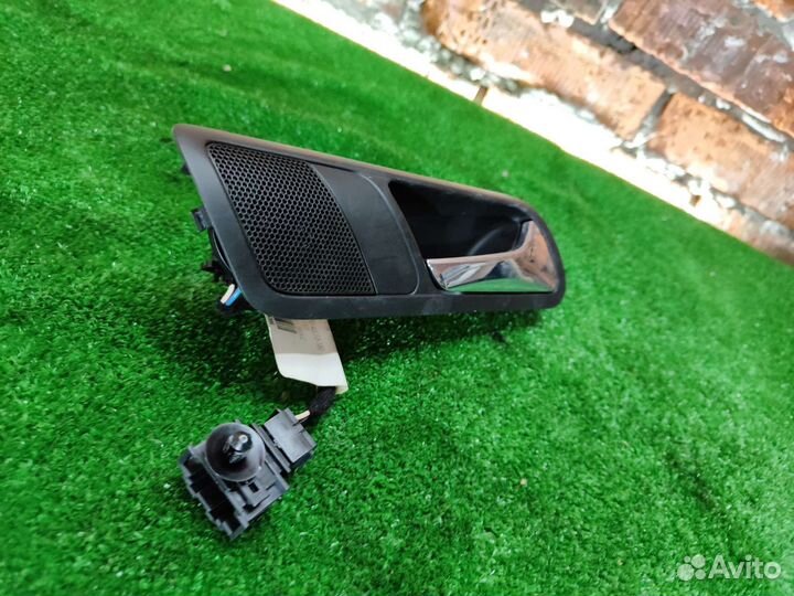 Ручка задняя левая внутренняя Volkswagen Passat B6