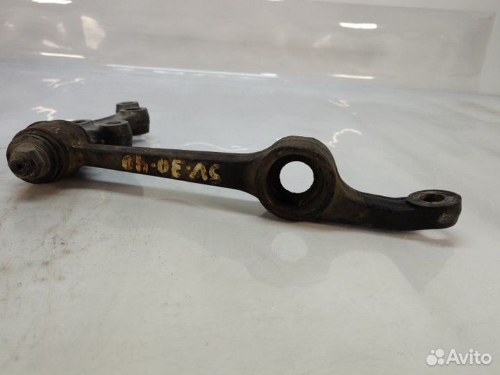 Рычаг подвески нижний передний левый Toyota Vista