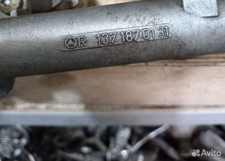 Масляный насос двигателя Mercedes