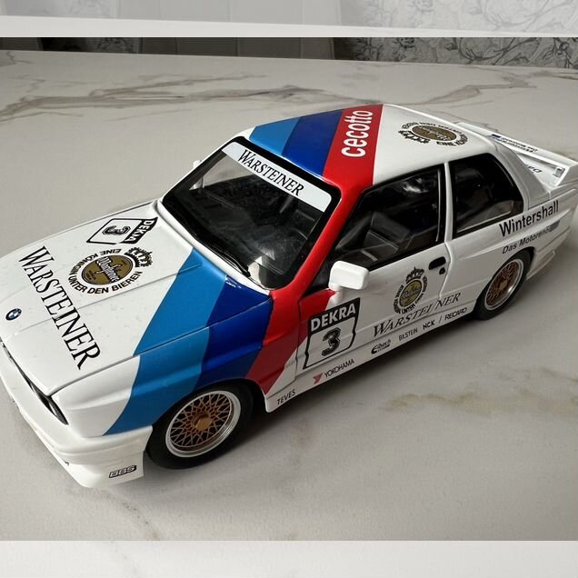 Машинка металлическая 1:24 BMW