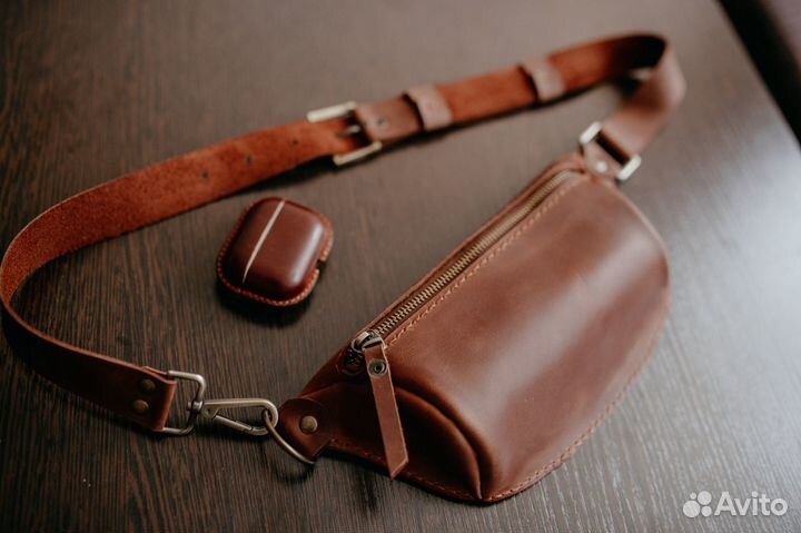 Поясная сумка бананка из нат кожи ручной работы
