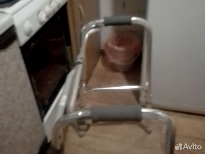 Ходунки для взрослых шагающие